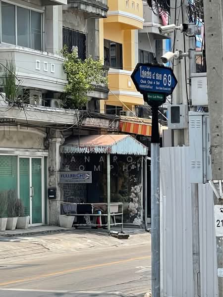 ทาวน์เฮ้าส์ 4-ห้องนอน, กรุงเทพ, ลาดพร้าว, กรุงเทพ, 382 ตร.ม., ทาวน์เฮ้าส์ ให้เช่า, โดย Manapong Phromphitak, 500304679 - DDproperty.com