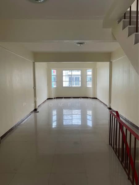 4-BR Townhouse, Bangkok, Lat Phrao, Bangkok, 4 Bedrooms, 382 sqm, Townhouse For Rent, by Manapong Phromphitak, 500304679 - DDproperty.com