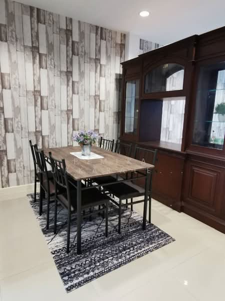 3-BR Townhouse, Bangkok, Lat Phrao, Lat Phrao, Bangkok, 3 Bedrooms, 136 sqm, Townhouse For Sale, by Pemika Aukkaraleekul, 500304718 - DDproperty.com