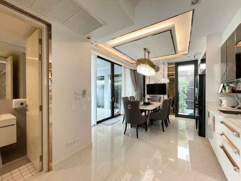 Baan Klang Muang Classe Ekkamai-Ramintra, Bangkok, Sukhonthasawat Road, Lat Phrao, Lat Phrao, Bangkok, 4 Bedrooms, 210 sqm, Single Detached House For Sale, by Pemika Aukkaraleekul, 500304768 - DDproperty.com