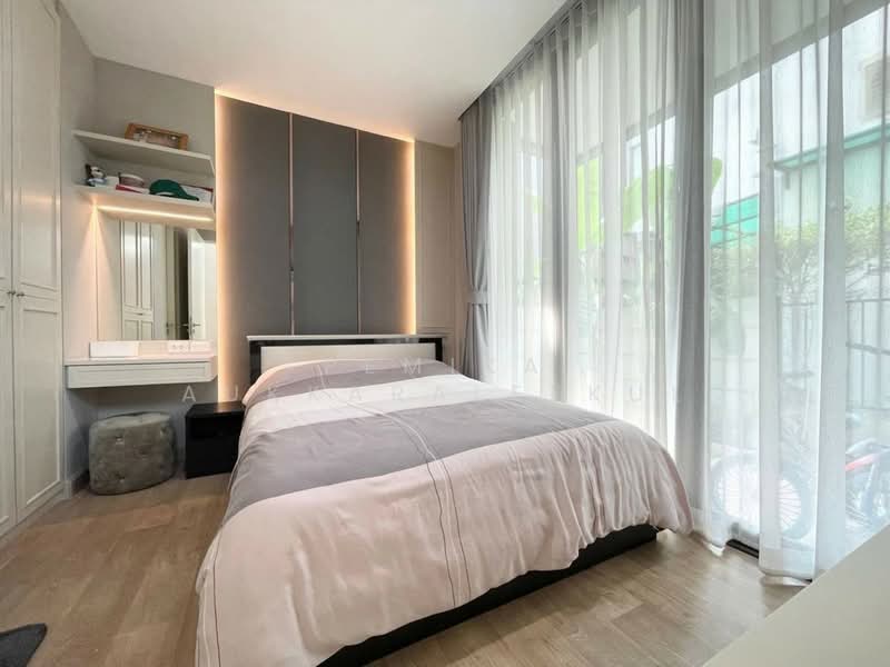 Baan Klang Muang Classe Ekkamai-Ramintra, Bangkok, Sukhonthasawat Road, Lat Phrao, Lat Phrao, Bangkok, 4 Bedrooms, 210 sqm, Single Detached House For Sale, by Pemika Aukkaraleekul, 500304768 - DDproperty.com