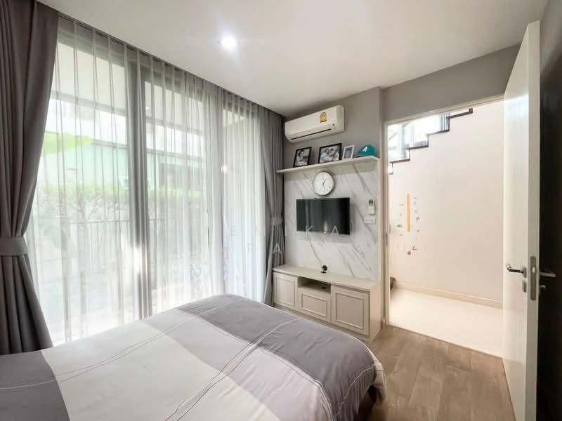 Baan Klang Muang Classe Ekkamai-Ramintra : บ้านกลางเมือง คลาสเซ่ เอกมัย-รามอินทรา, กรุงเทพ, ถนนสุคนธสวัสดิ์, ลาดพร้าว, ลาดพร้าว, กรุงเทพ, 210 ตร.ม., บ้านเดี่ยว ขาย, โดย Pemika Aukkaraleekul, 500304768 - DDproperty.com