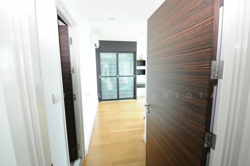 Watermark Chaophraya, Bangkok, Soi Charoennakorn 39-41, Charoennakorn Road, Bang Lam Phu Lang, Khlong San, Bangkok, 3 Bedrooms, 146 sqm, Condo For Sale, by Nattapat Reunyota, 500304770 - DDproperty.com