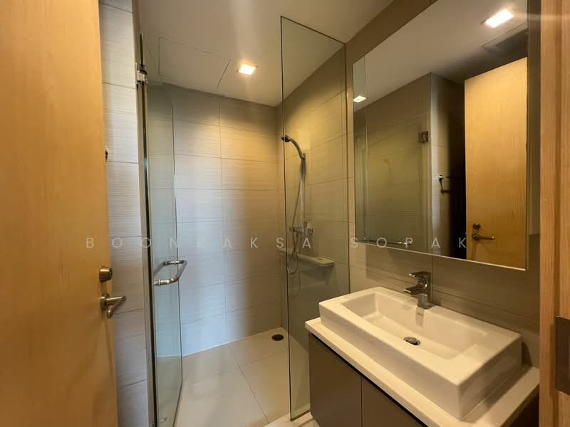 Siri At Sukhumvit, Bangkok, 902 Sukhumvit Road, Phra Kanong, Khlong Toei, Bangkok, 2 Bedrooms, 72 sqm, Condo For Rent, by Boonraksa Sopak, 500304804 - DDproperty.com