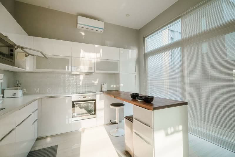 House, Bangkok, Khlong Tan Nua, Watthana, Bangkok, 5 Bedrooms, 450 sqm, Single Detached House For Sale, by Amornrat On-Thong, 500304821 - DDproperty.com