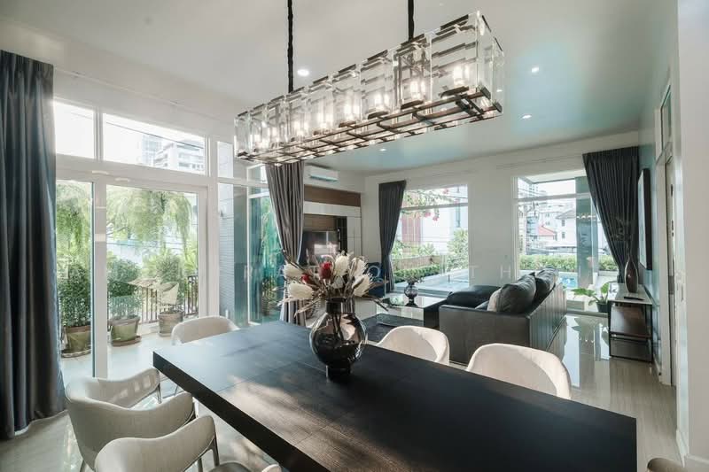 House, Bangkok, Khlong Tan Nua, Watthana, Bangkok, 5 Bedrooms, 450 sqm, Single Detached House For Sale, by Amornrat On-Thong, 500304821 - DDproperty.com