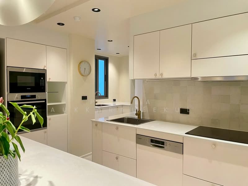 D.S. Tower 2 Sukhumvit 39, Bangkok, Soi Sukhumvit 39, Khlong Tan Nua, Watthana, Bangkok, 3 Bedrooms, 130 sqm, Condo For Sale, by Pemika Aukkaraleekul, 500304834 - DDproperty.com