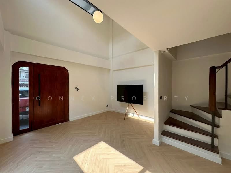 3-story townhome, Chokchai 4 Soi 54, Intersection 1, Bangkok, , Lat Phrao, Bangkok, 3 Bedrooms, 110 sqm, Townhouse For Sale, by Connex Property, 500304846 - DDproperty.com