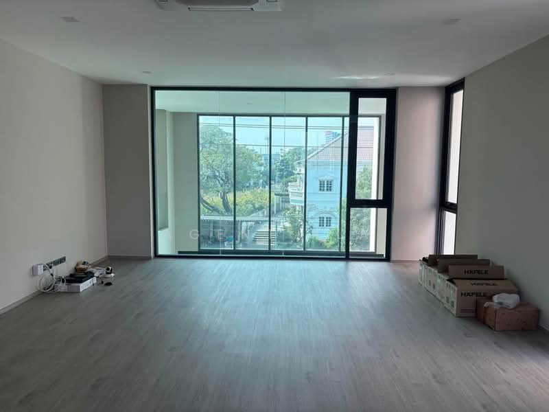 For Rent: Myst Onnut-Srinakarin Home Office, near BTS Yellow Line, Srinuch Station (SPSAD3978), Bangkok, Suan Luang, Bangkok, 4 Bedrooms, 400 sqm, Townhouse For Rent, by Agent Pla, 500304852 - DDproperty.com