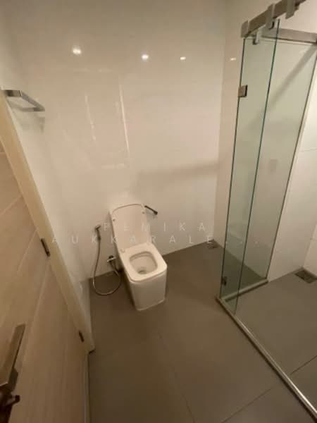 The Room Sathorn, Bangkok, 78 Pan Road, Silom, Bang Rak, Bangkok, 1 Bedroom, 50 sqm, Condo For Sale, by Pemika Aukkaraleekul, 500304898 - DDproperty.com