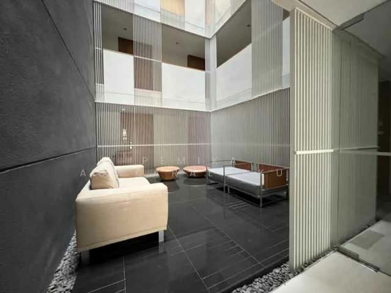 Via 31, Bangkok, Soi Sukhumvit 31, Khlong Tan Nua, Watthana, Bangkok, 1 Bedroom, 50 sqm, Condo For Sale, by Pemika Aukkaraleekul, 500304937 - DDproperty.com
