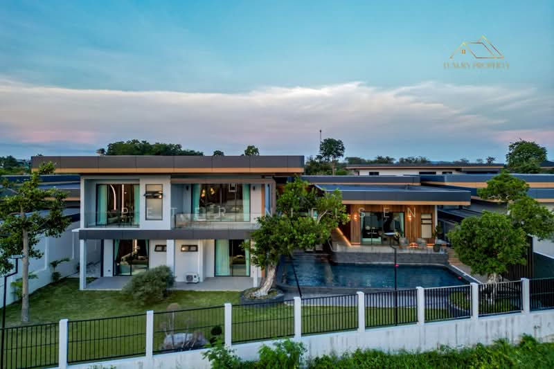 Lakeside Villa, Chon Buri (Pattaya), Bang Lamung, Bang Lamung (Pattaya), Chon Buri (Pattaya), 7 Bedrooms, 1,850 sqm, Single Detached House For Sale, by Peter Nielsen, 500304938 - DDproperty.com