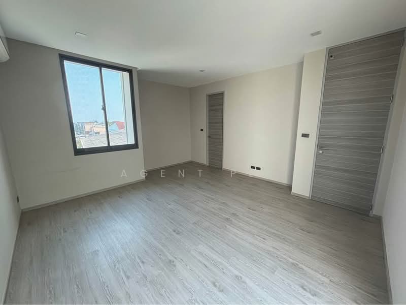 For Sale : Myst Onnut-Srinakarin Home Office, near BTS Yellow Line, Srinuch Station (SPSAD3978), Bangkok, Suan Luang, Bangkok, 4 Bedrooms, 400 sqm, Townhouse For Sale, by Agent Pla, 500304944 - DDproperty.com