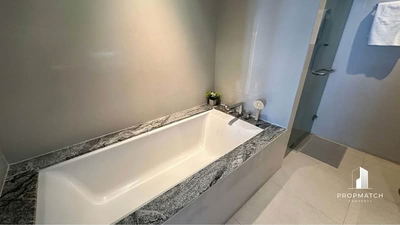 Domus 16, Bangkok, 19 Soi Sukhumvit 16, Khlong Toei, Khlong Toei, Bangkok, 3 Bedrooms, 214 sqm, Condo For Rent, by K.Nana, 500305040 - DDproperty.com