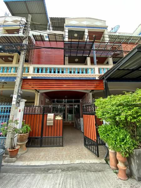 ทาวน์เฮ้าส์ 4-ห้องนอน, กรุงเทพ, จอมทอง, จอมทอง, กรุงเทพ, 325 ตร.ม., ทาวน์เฮ้าส์ ขาย, โดย Pemika Aukkaraleekul, 500305043 - DDproperty.com