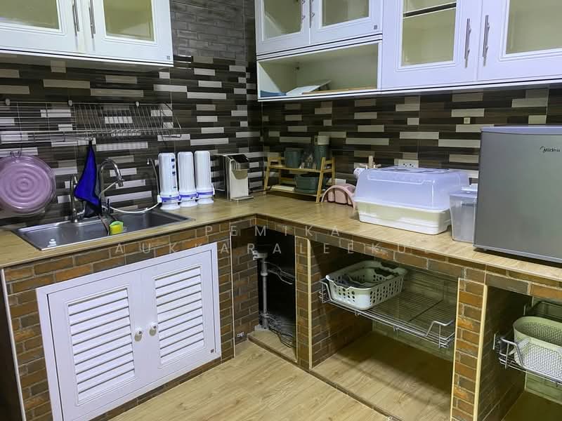 ทาวน์เฮ้าส์ 4-ห้องนอน, กรุงเทพ, จอมทอง, จอมทอง, กรุงเทพ, 325 ตร.ม., ทาวน์เฮ้าส์ ขาย, โดย Pemika Aukkaraleekul, 500305043 - DDproperty.com