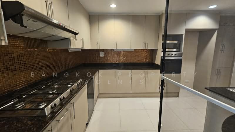 G.P. Grande Tower, Bangkok, 55 Sukhumvit 23, Khlongtoei Nua, Watthana, Bangkok, 3 Bedrooms, 260 sqm, Condo For Rent, by BANGKOK PROPERTY AGENTS, 500305103 - DDproperty.com