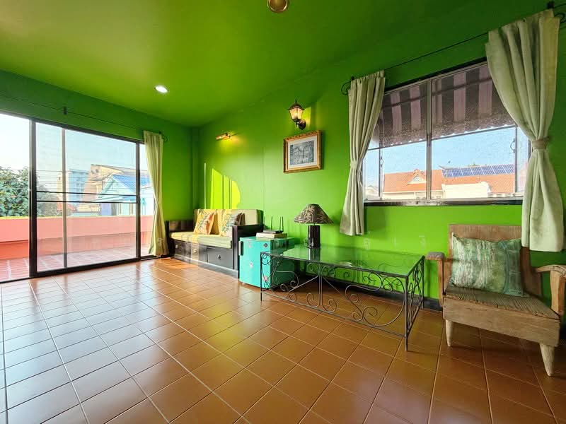 Single house on Navamin 81 Road, Bangkok, Nawamin, Bueng Kum, Bangkok, 4 Bedrooms, 300 sqm, Single Detached House For Sale, by คุณรวีวรรณ อู่เงิน, 500305116 - DDproperty.com