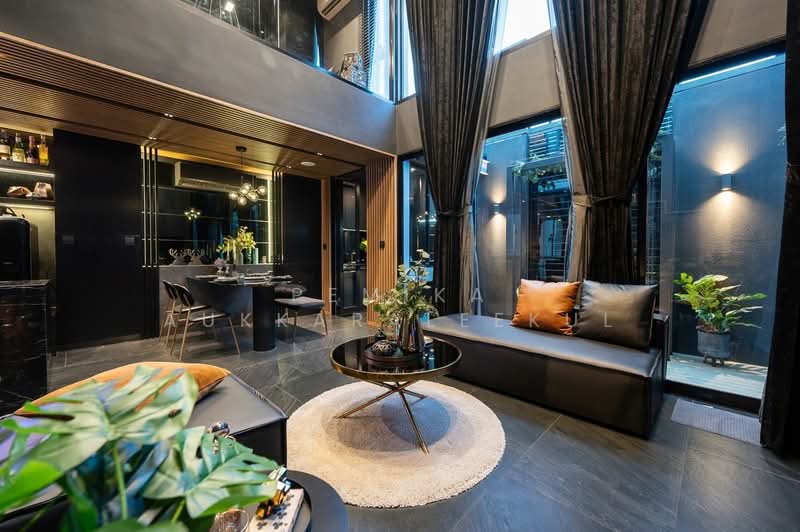 For Sale - 3-BR Townhouse, Bangkok