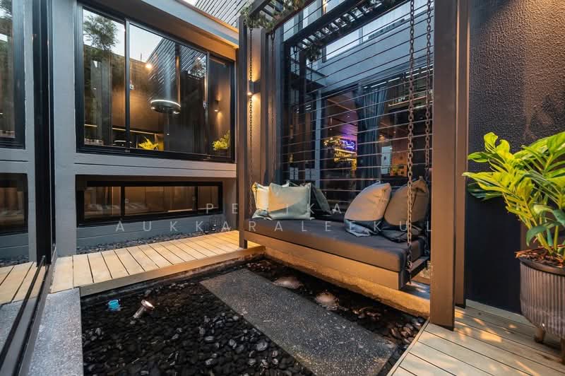 For Sale - 3-BR Townhouse, Bangkok