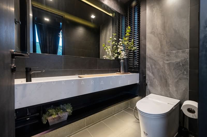 For Sale - 3-BR Townhouse, Bangkok