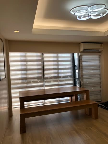 ทาวน์เฮ้าส์ 5-ห้องนอน, กรุงเทพ, บางลำภูล่าง, คลองสาน, กรุงเทพ, 300 ตร.ม., ทาวน์เฮ้าส์ ขาย, โดย Pemika Aukkaraleekul, 500305156 - DDproperty.com
