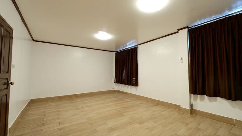 Townhouse for rent near BTS Phrakanong company register allowed ( SPSEVE1927 ), Bangkok, สุขุมวิท, Phra Kanong, Khlong Toei, Bangkok, 3 Bedrooms, 250 sqm, Townhouse For Rent, by Khun Eve, 500305158 - DDproperty.com
