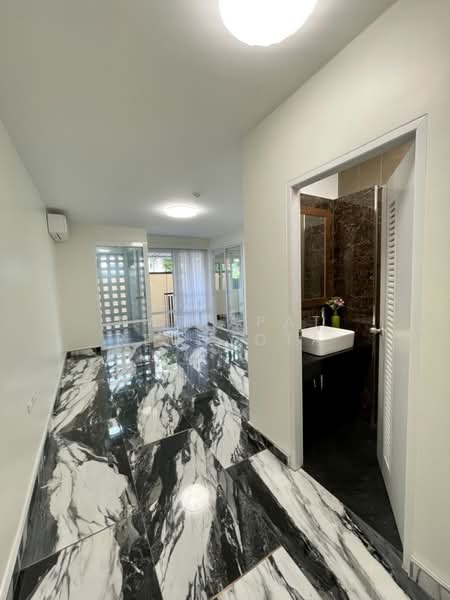 I-House Rama 9-Ekkamai, Bangkok, Rama 9, Bang Kapi, Huai Khwang, Bangkok, 2 Bedrooms, 79 sqm, Condo For Sale, by Nattapat Reunyota, 500305184 - DDproperty.com