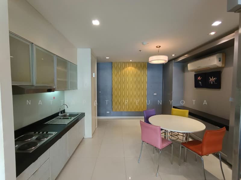 St Louis Grand Terrace, Bangkok, Soi Sathon 11 S Sathon Rd, Yan Nawa, Sathon, Bangkok, 2 Bedrooms, 117 sqm, Condo For Sale, by Nattapat Reunyota, 500305197 - DDproperty.com