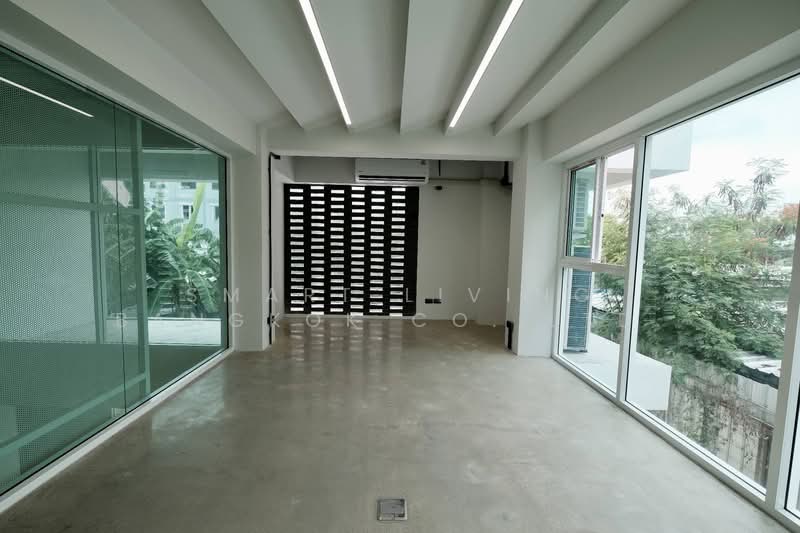 Office Standalone Nakniwas 15, Bangkok, Lat Phrao, Lat Phrao, Bangkok, , 600 sqm, Office Space For Rent, by Smart Living Bangkok Co.,Ltd., 500305210 - DDproperty.com