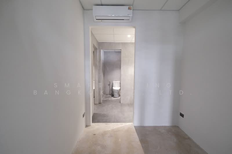Office Standalone Nakniwas 15, Bangkok, Lat Phrao, Lat Phrao, Bangkok, , 600 sqm, Office Space For Rent, by Smart Living Bangkok Co.,Ltd., 500305210 - DDproperty.com