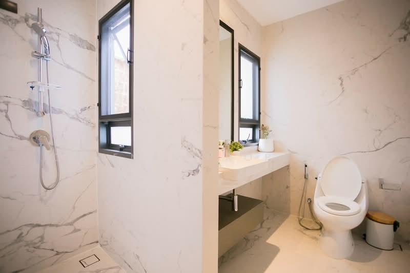 The Gentry Ekamai-Ladprao, Bangkok, 90 Soi Ladprao 94, Phlapphla, Wang Thonglang, Bangkok, 3 Bedrooms, 380 sqm, Single Detached House For Rent, by Caveman Property, 500305282 - DDproperty.com