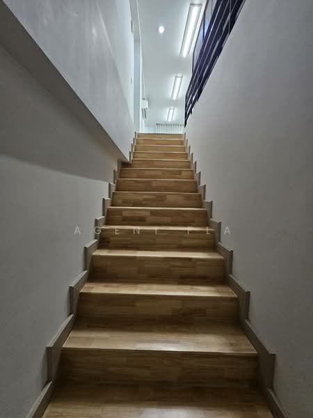 Home Office for Rent: Deco Home Office near BTS Bearing (SPSAD3982), Bangkok, Bang Na, Bang Na, Bangkok, 2 Bedrooms, 200 sqm, Townhouse For Rent, by Agent Pla, 500305343 - DDproperty.com