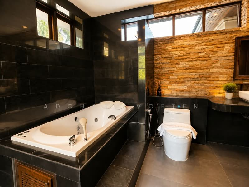 Private Estate Pool Villa for Rent in Khlong Sai Khao, Krabi, กระบี่, Krabi, Nong Tale, Muang Krabi, Krabi, 5 Bedrooms, 300 sqm, Villa For Rent, by Adchara Voeten, 500305351 - DDproperty.com