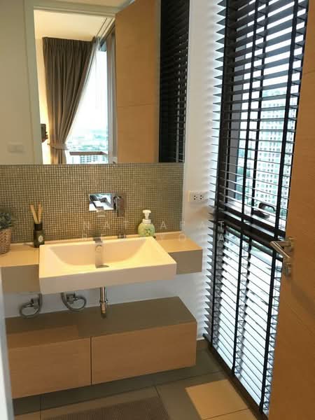 The Lofts Ekkamai, Bangkok, 1415 Sukhumvit Road, Phra Kanong Nua, Watthana, Bangkok, 2 Bedrooms, 74 sqm, Condo For Sale, by Nattapat Reunyota, 500305510 - DDproperty.com