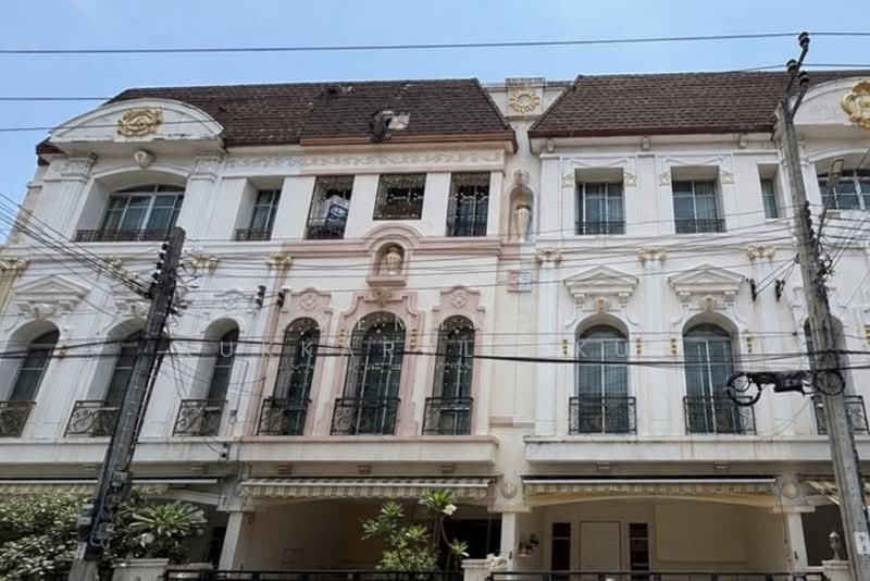 Baan Klang Krung Grande Vienna Rama 3 : บ้านกลางกรุง แกรนด์ เวียนนา พระราม 3, กรุงเทพ, ถนนพระราม 3, บางโพงพาง, ยานนาวา, กรุงเทพ, 263 ตร.ม., ทาวน์เฮ้าส์ ขาย, โดย Pemika Aukkaraleekul, 500305517 - DDproperty.com