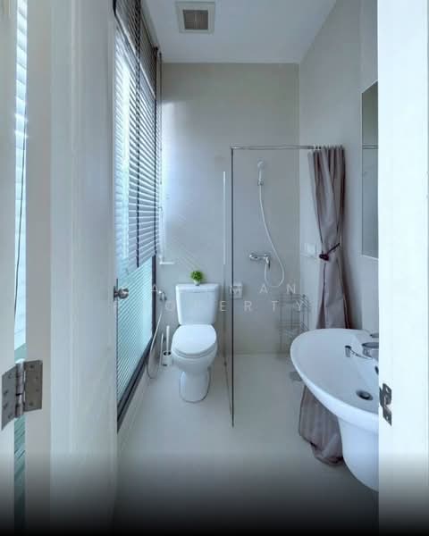 Le Raffine Sukhumvit 39, Bangkok, Soi Sukhumvit 39, Khlong Tan Nua, Watthana, Bangkok, 2 Bedrooms, 237 sqm, Condo For Rent, by Caveman Property, 500305565 - DDproperty.com