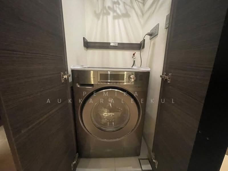 The Esse Asoke, Bangkok, 333 Soi Sukhumvit 21, Sukhumvit Road, Khlongtoei Nua, Watthana, Bangkok, 2 Bedrooms, 74 sqm, Condo For Sale, by Pemika Aukkaraleekul, 500305581 - DDproperty.com
