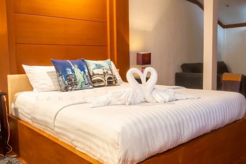 Townhouse Sukhumvit 15, Bangkok, Khlongtoei Nua, Watthana, Bangkok, 6 Bedrooms, 350 sqm, Townhouse For Rent, by Smart Living Bangkok Co.,Ltd., 500305723 - DDproperty.com