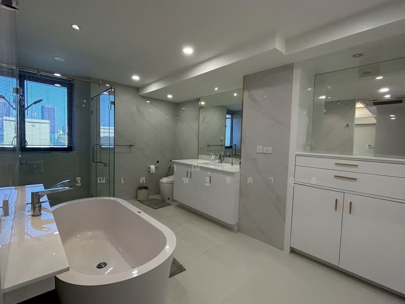 President Park Sukhumvit 24, Bangkok, 99 Sukhumvit 24 Alley, Khlongtoei Nua, Watthana, Bangkok, 3 Bedrooms, 260 sqm, Condo For Sale, by Tharnavee Tharnasetthadakul, 500305745 - DDproperty.com