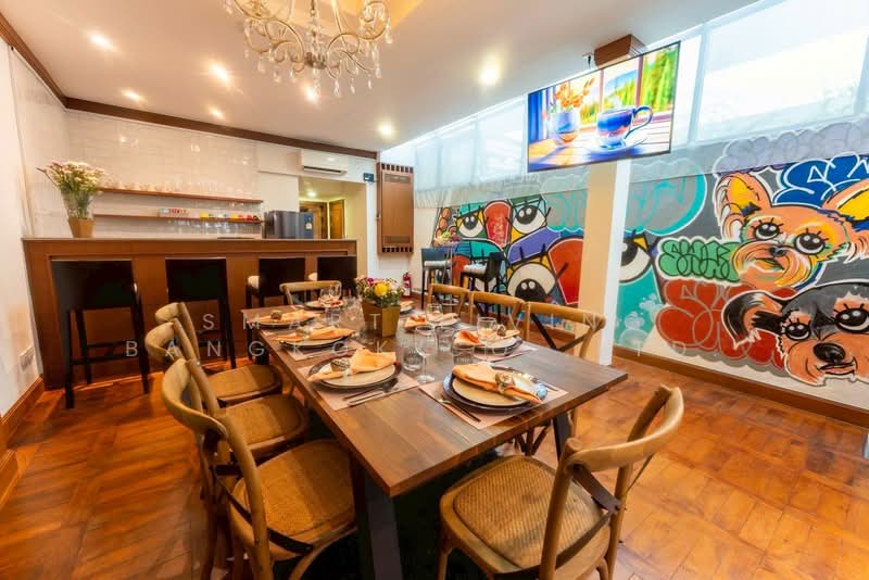 For Sale - Townhouse Sukhumvit 15, Bangkok