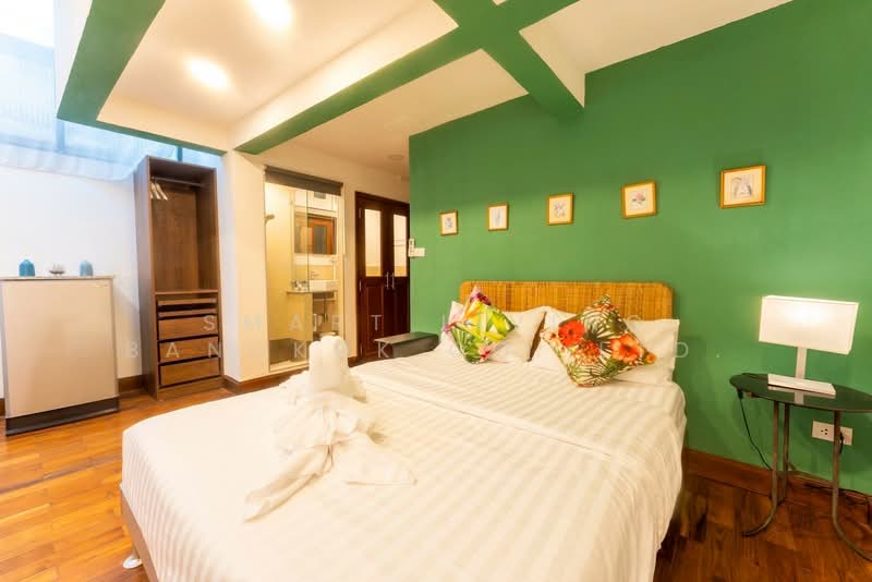 For Sale - Townhouse Sukhumvit 15, Bangkok