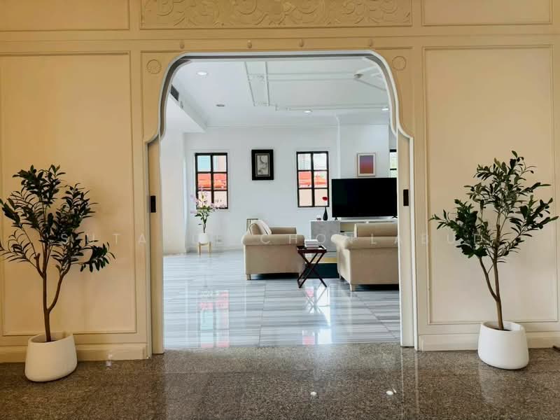 Charan Tower Residences by Aspira, Bangkok, 19 Soi Sukhumvit 43, Khlong Tan Nua, Watthana, Bangkok, 4 Bedrooms, 1,300 sqm, Apartment For Rent, by Sutavee Chonlabud, 500305791 - DDproperty.com
