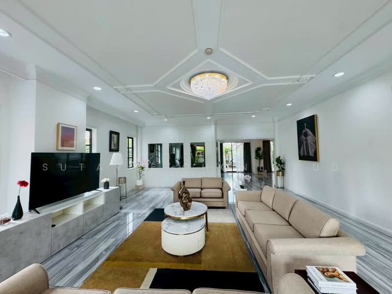Charan Tower Residences by Aspira, Bangkok, 19 Soi Sukhumvit 43, Khlong Tan Nua, Watthana, Bangkok, 4 Bedrooms, 1,300 sqm, Apartment For Rent, by Sutavee Chonlabud, 500305791 - DDproperty.com
