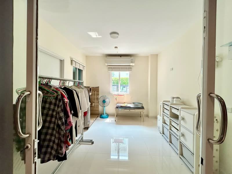 Passorn Bhuddhamonthon Sai 2-Bangwaek, Bangkok, Bangwaek Road, Bang Phai, Bang Khae, Bangkok, 3 Bedrooms, 300 sqm, Single Detached House For Sale, by อาทิชา โชตจิราวณิช, 500305834 - DDproperty.com