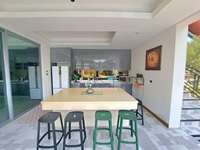 7-BR House, Chon Buri (Pattaya), Nong Pru, Bang Lamung (Pattaya), Chon Buri (Pattaya), 7 Bedrooms, 1,600 sqm, Single Detached House For Sale, by Patcharaporn Binsorlae, 500305936 - DDproperty.com