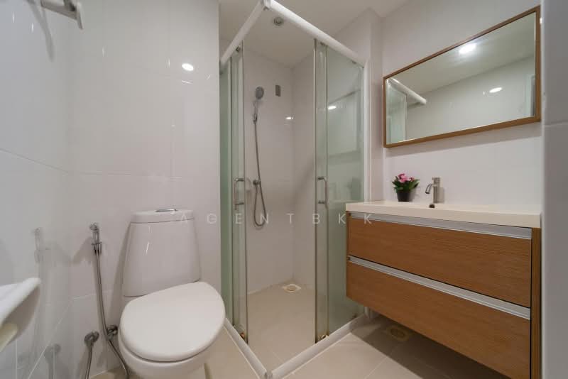 The Escape Condominium, Bangkok, 1073 Sukhumvit 101/1 Road, Bang Chak, Phra Khanong, Bangkok, 1 Bedroom, 32 sqm, Condo For Sale, by Agentbkk, 500305939 - DDproperty.com