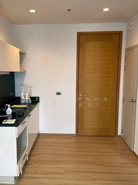 Fuse Sathorn-Taksin, Bangkok, Krung Thon Buri Road, Bang Lam Phu Lang, Khlong San, Bangkok, 1 Bedroom, 32 sqm, Condo For Sale, by Preeyapohn Jatuchai, 500305986 - DDproperty.com