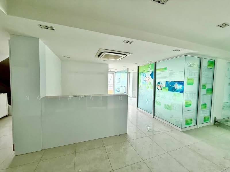 Srivara Mansion, Bangkok, Chan Muang, Din Daeng, Bangkok, 4 Bedrooms, 300 sqm, Condo For Sale, by Nattapat Reunyota, 500306004 - DDproperty.com