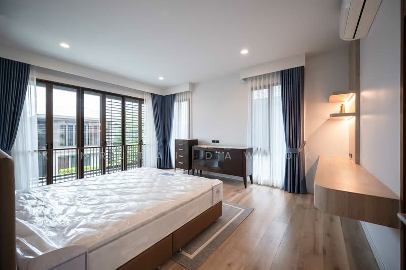 Burasiri Krungthep Kreetha, Bangkok, 95 Soi Pracha Ruam Chai, Hua Mak, Bang Kapi, Bangkok, 4 Bedrooms, 330 sqm, Single Detached House For Rent, by Kanrutai Dawruang, 500306005 - DDproperty.com